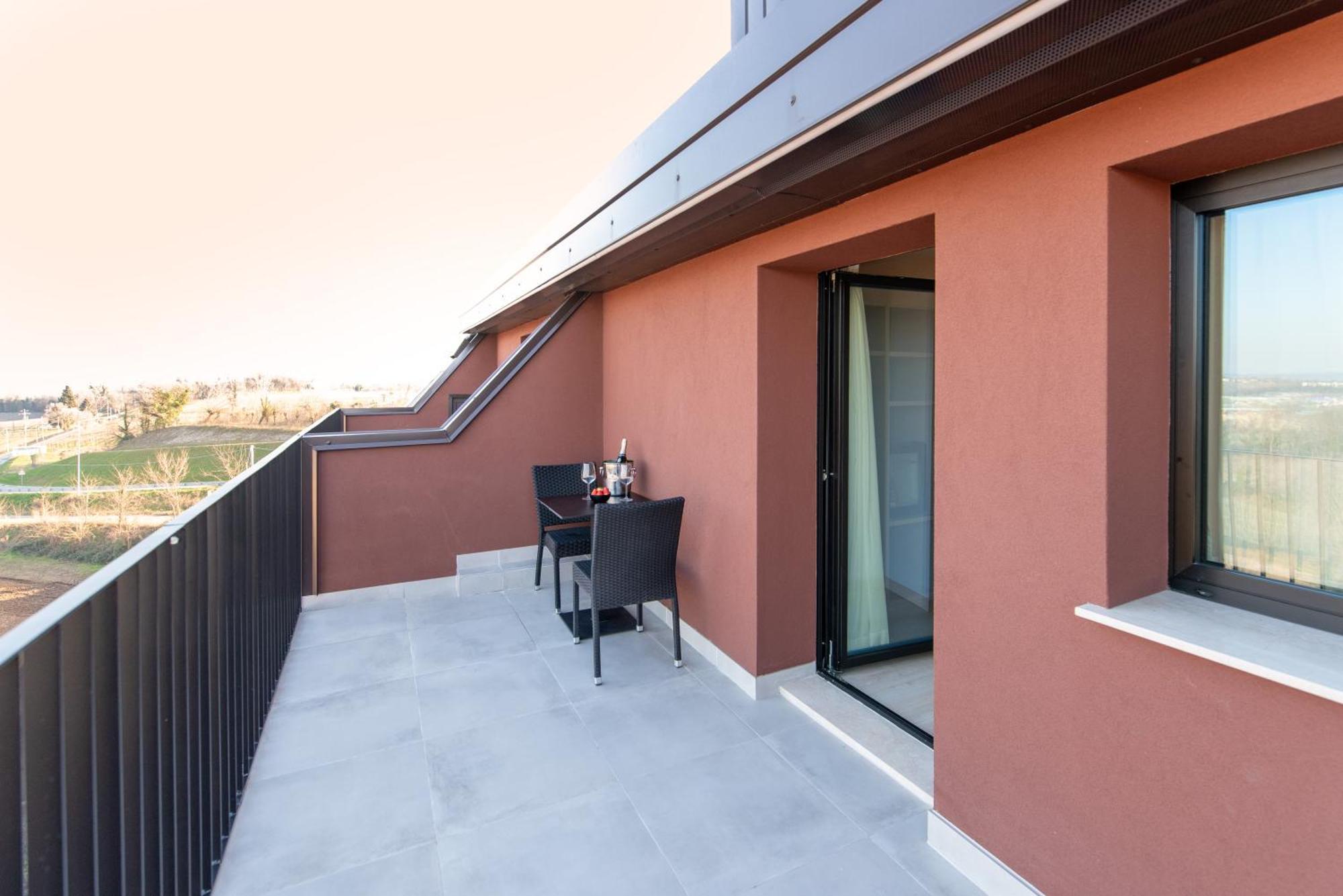 Ile Hotel Peschiera del Garda Zewnętrze zdjęcie