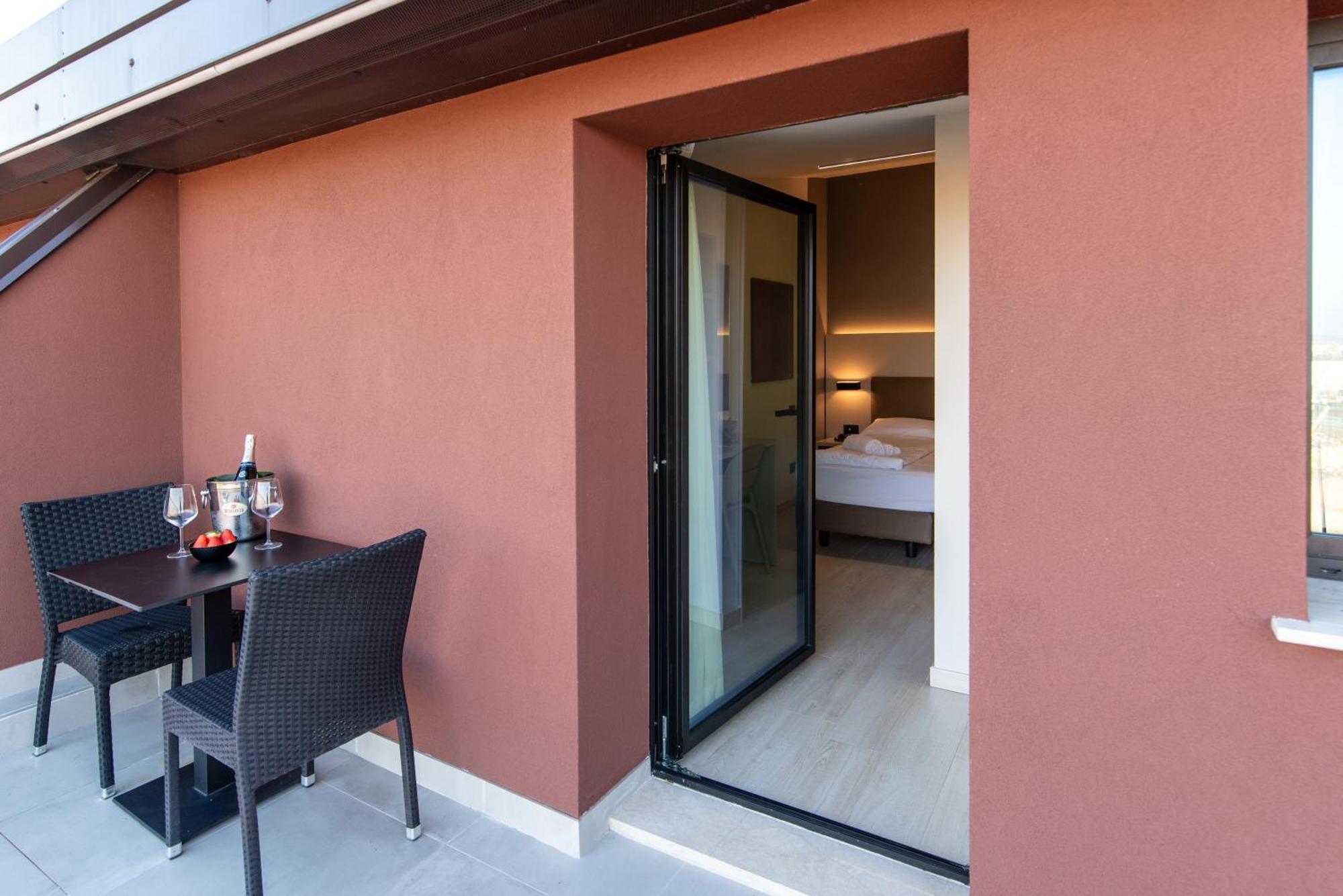 Ile Hotel Peschiera del Garda Zewnętrze zdjęcie