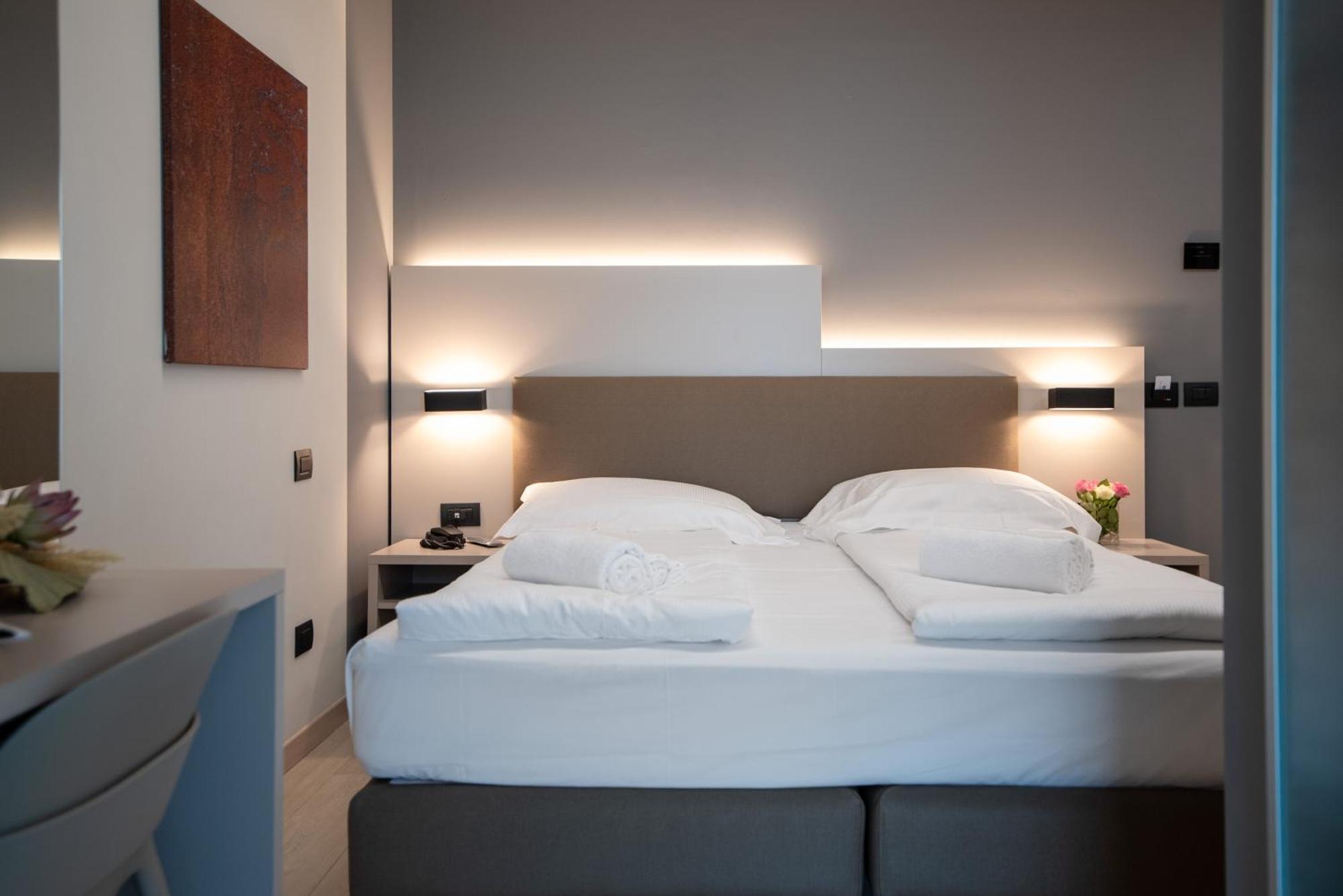 Ile Hotel Peschiera del Garda Zewnętrze zdjęcie