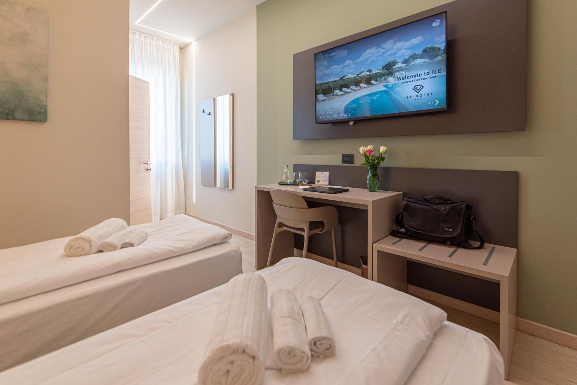 Ile Hotel Peschiera del Garda Zewnętrze zdjęcie