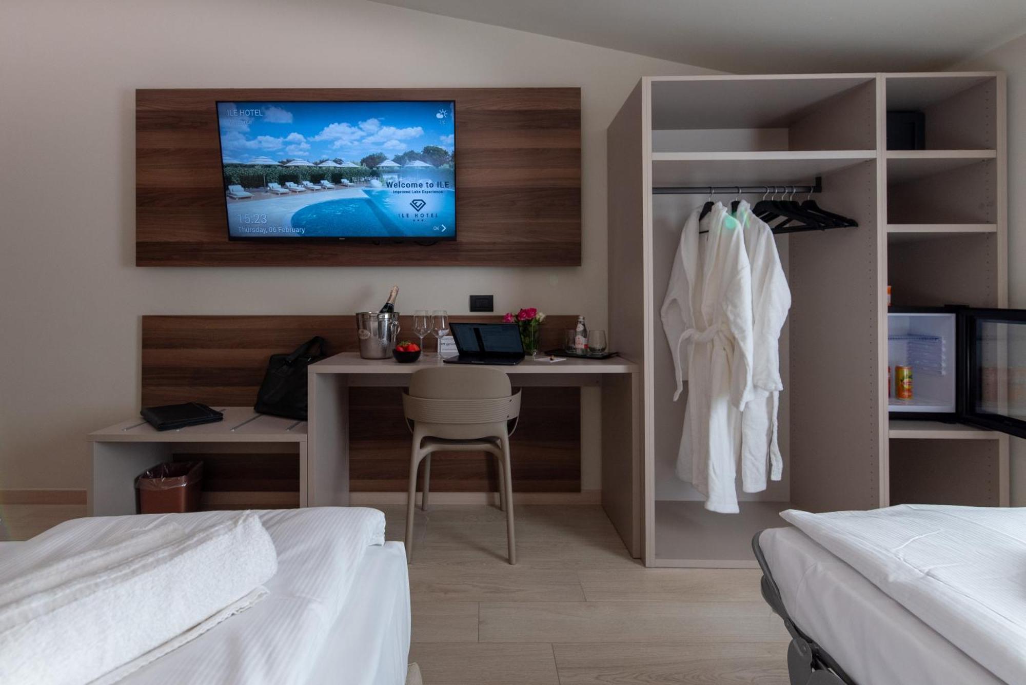 Ile Hotel Peschiera del Garda Zewnętrze zdjęcie