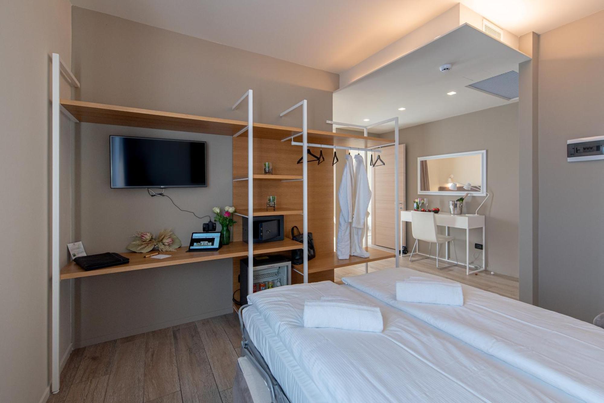 Ile Hotel Peschiera del Garda Zewnętrze zdjęcie