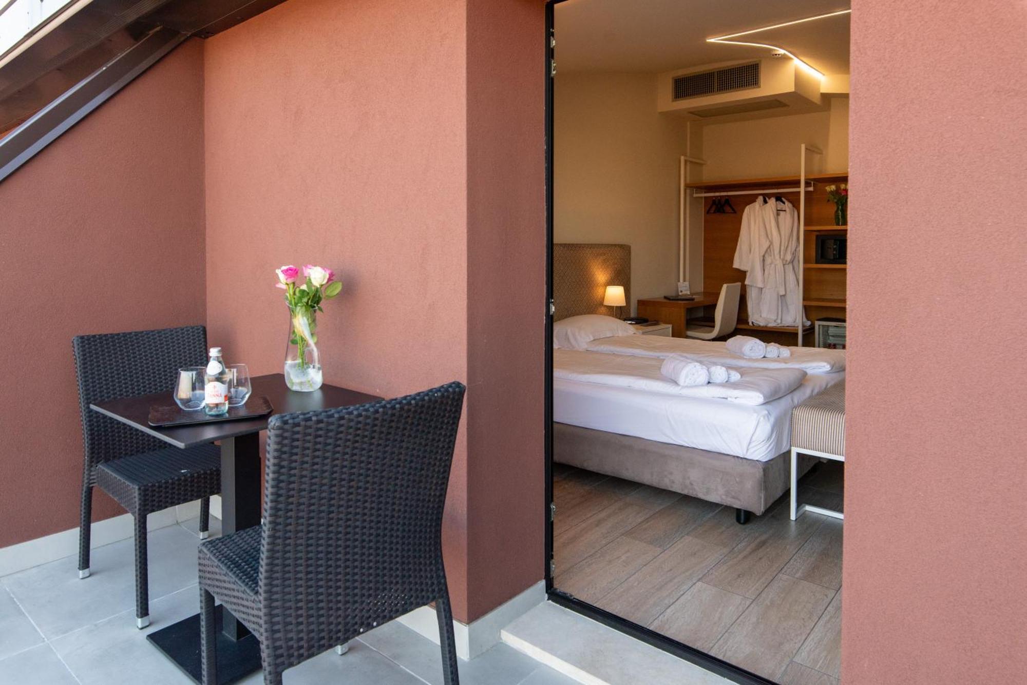 Ile Hotel Peschiera del Garda Zewnętrze zdjęcie