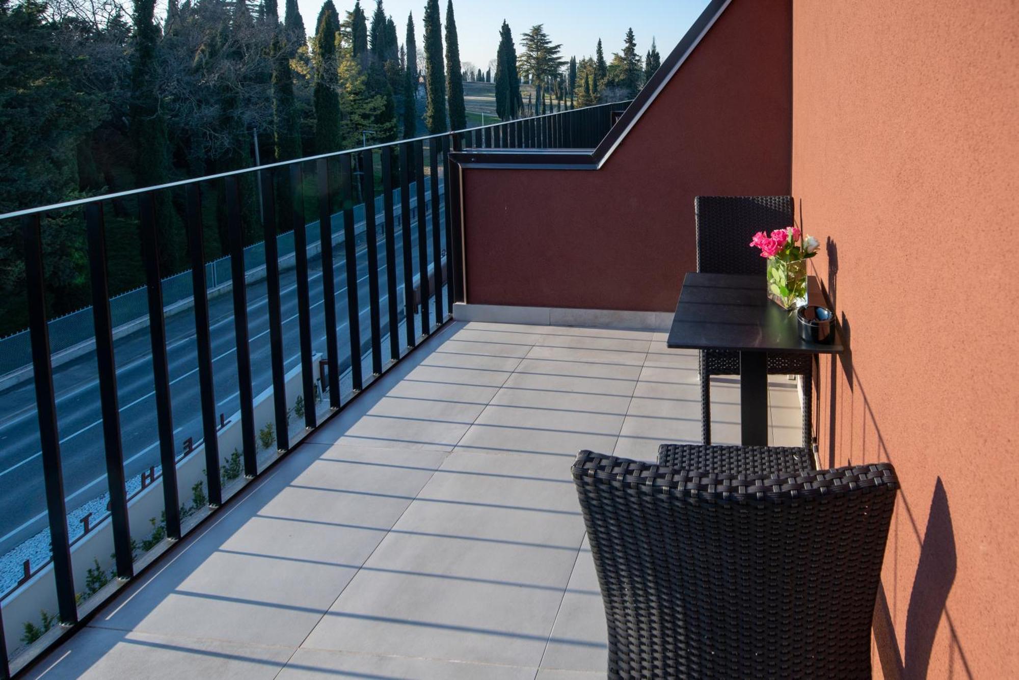 Ile Hotel Peschiera del Garda Zewnętrze zdjęcie