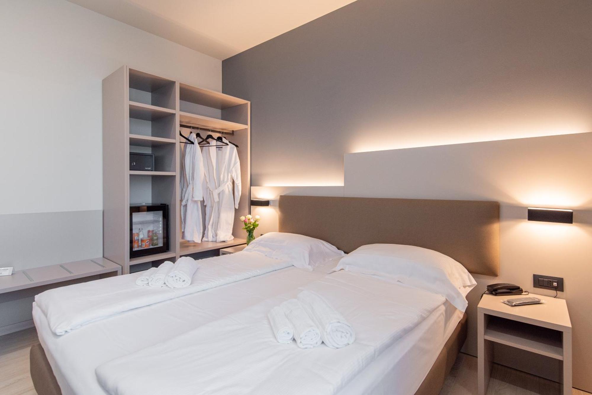 Ile Hotel Peschiera del Garda Zewnętrze zdjęcie
