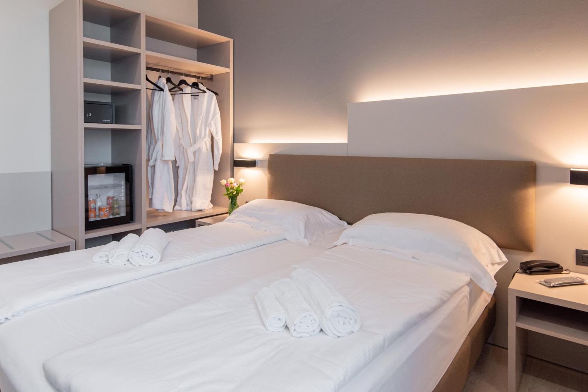 Ile Hotel Peschiera del Garda Zewnętrze zdjęcie