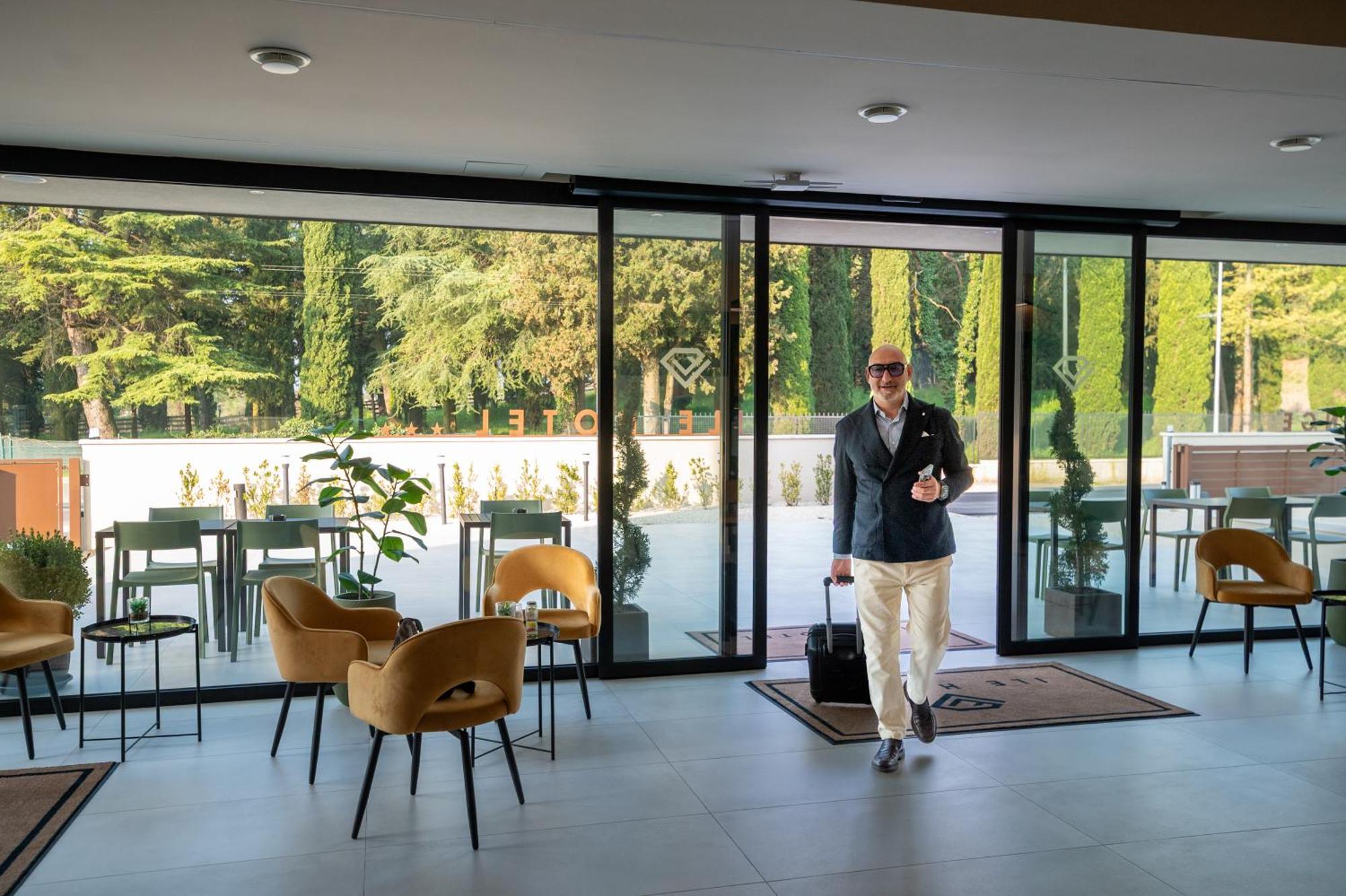 Ile Hotel Peschiera del Garda Zewnętrze zdjęcie